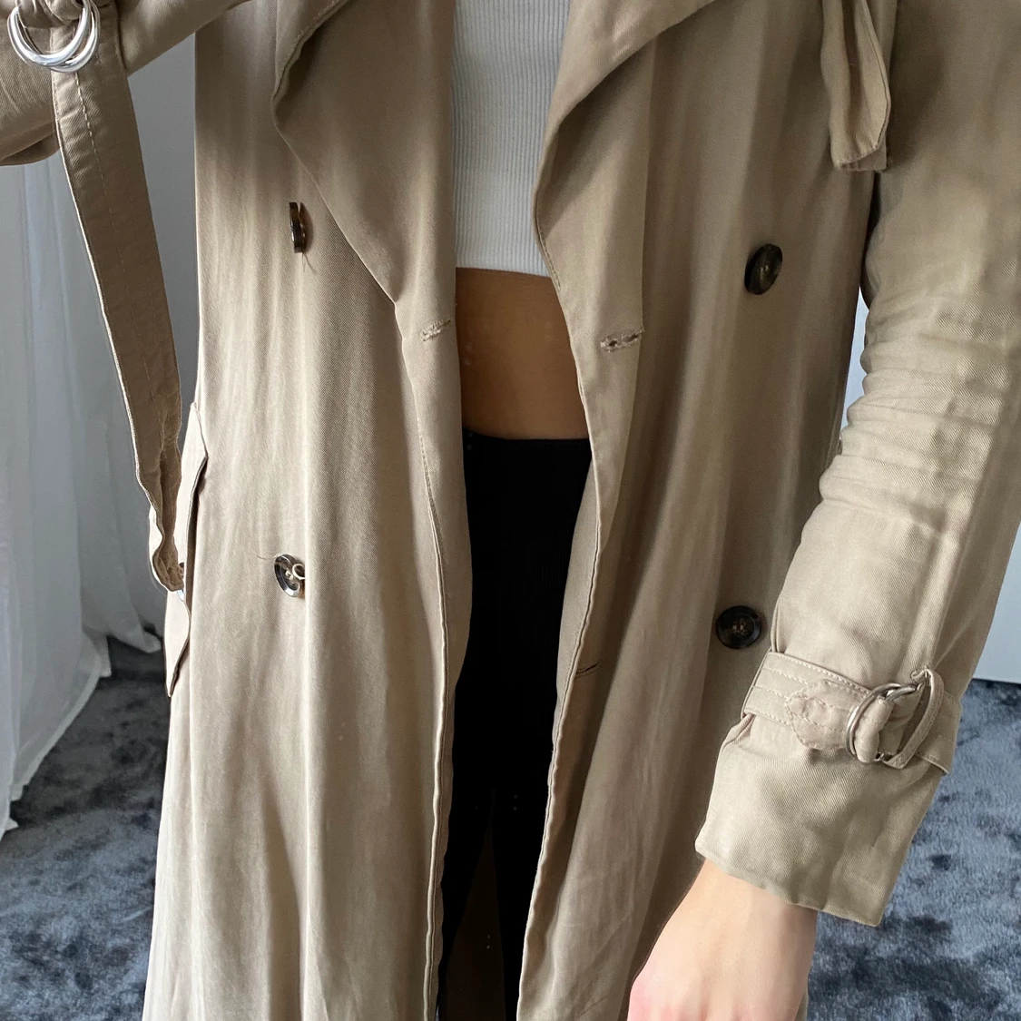 En tunn beige kappa  - 91