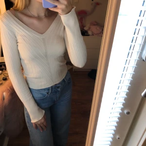 Chiquelle - Sjukt söt topp men kommer ej till användning. One size men skulle säga att den passar S-M. Köpare står för frakt