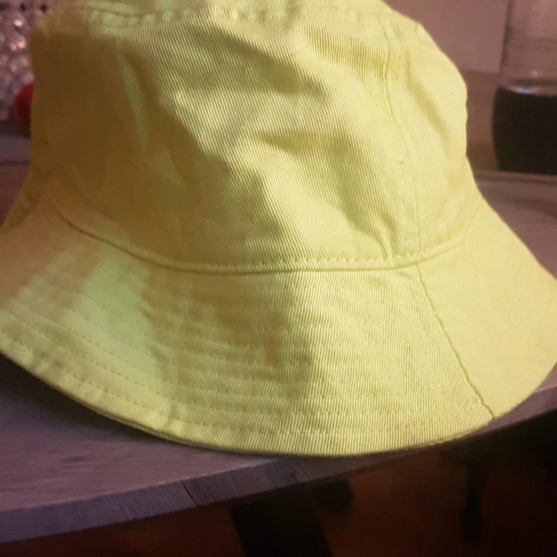 Neon grön buckethat - 90