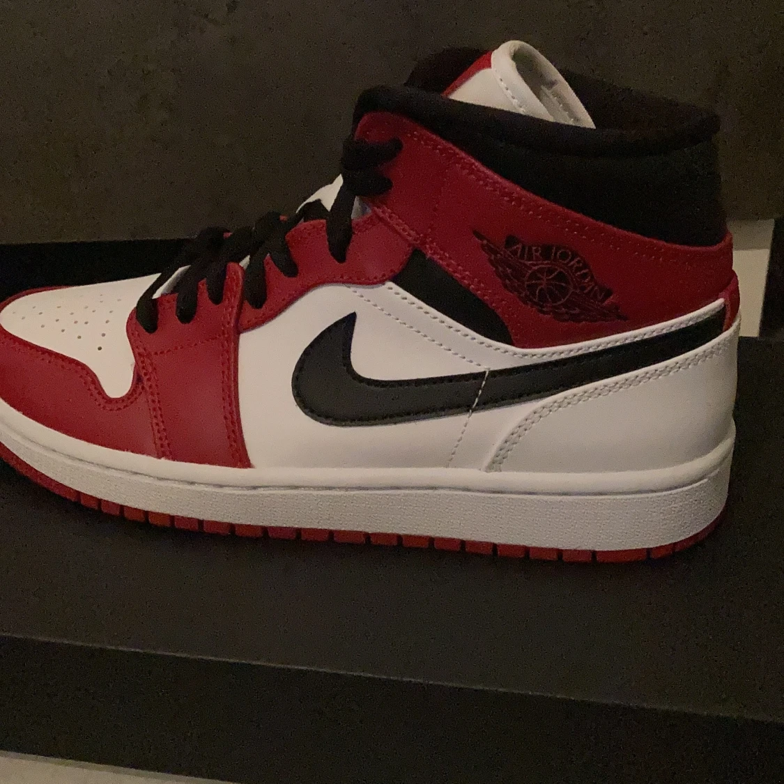 Jordan 1 chicago mid storlek 40