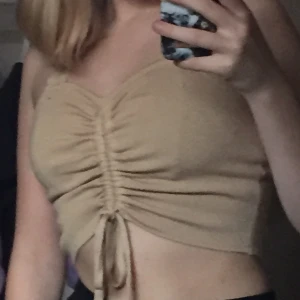 Linne strl xs men passar s och uppåt oxå - Använd 1 gång, annars bara testad. Bra skick. 