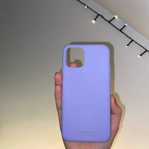 Ljuslila mobil skal till iPhone 11 pro, säljs pga fel storlek till min nuvarande mobil💗 köparen står för frakt 