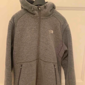  - The north face jacket. Large. Herr storlek.  Nyskick! Fleece Födrad.