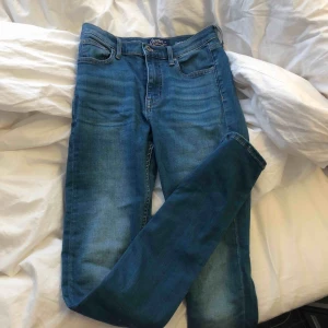  - Storlek: W27 L32 Bra skick Frakt: 72kr