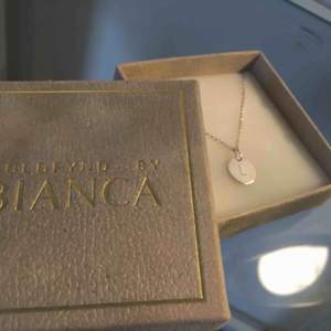 Säljer ett jättefint halsband från Bianca Ingrosso. Jag har inte bestämt pris än men tänkte att jag får se om någon är intresserad.💕💕