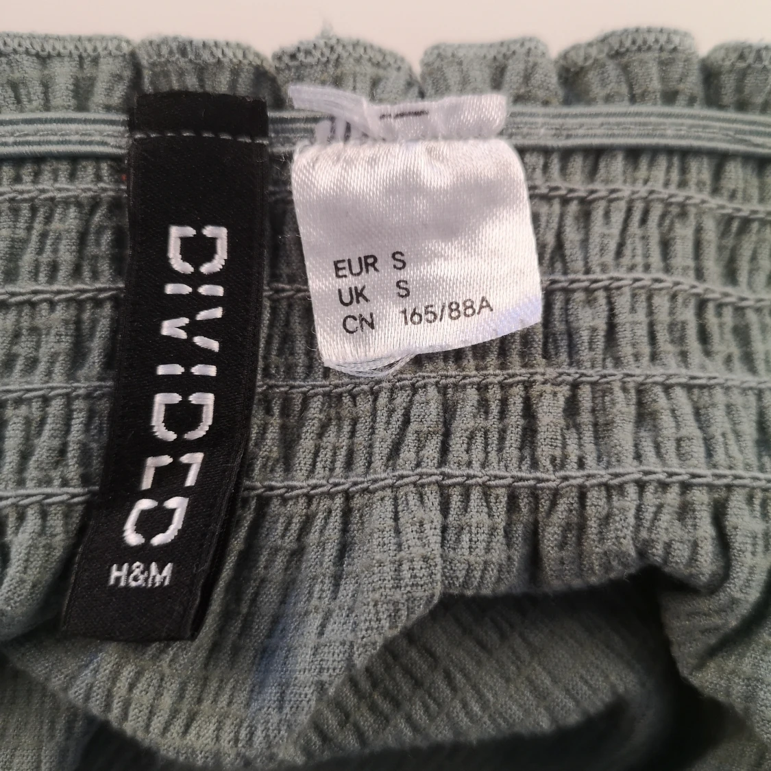 Grön off shoulder från H&M - 91