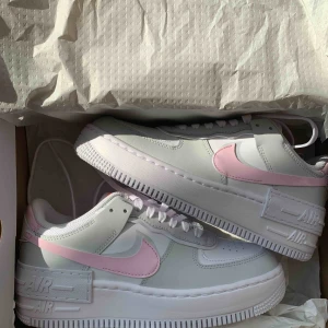  - Helt oanvända Nike Air Force 1 Shadow 💗