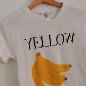 Ganni - Poppis tröja från ganni! Står M men sitter som en S skulle jag säga