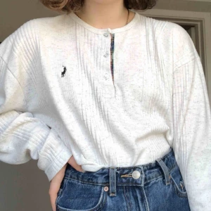  - Unik tröja från Ralph Lauren, superskön och mysig. Köpt på Humana i höstas. Kan mötas upp i uppsala eller stockholm. Annars står köparen för frakt💓💓