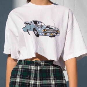  - Brandy Melville t-shirt, Croppad, Frakt tillkommer 