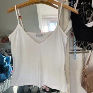 Supersöt linne  - Frakt: 44kr💞 hör av dig om du är intresserad💞