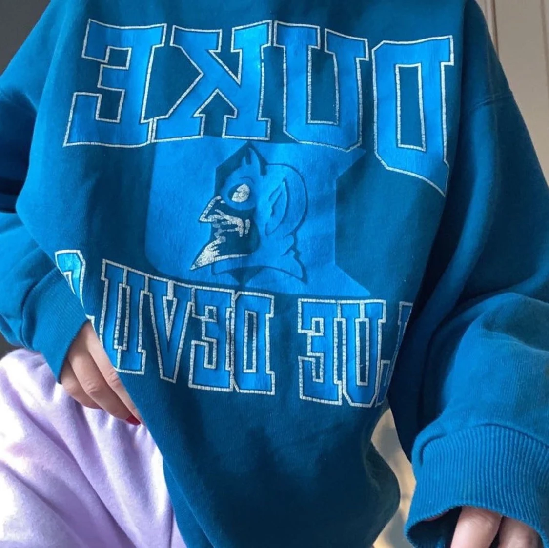 Blå sweatshirt 