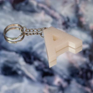 Nyckelring pärlemor  - REA! Nu kostar denna nyckelring endast 20:- + frakt istället för 89:- + frakt! Endast bokstaven på bilden, tar ej emot beställningar längre. ❤