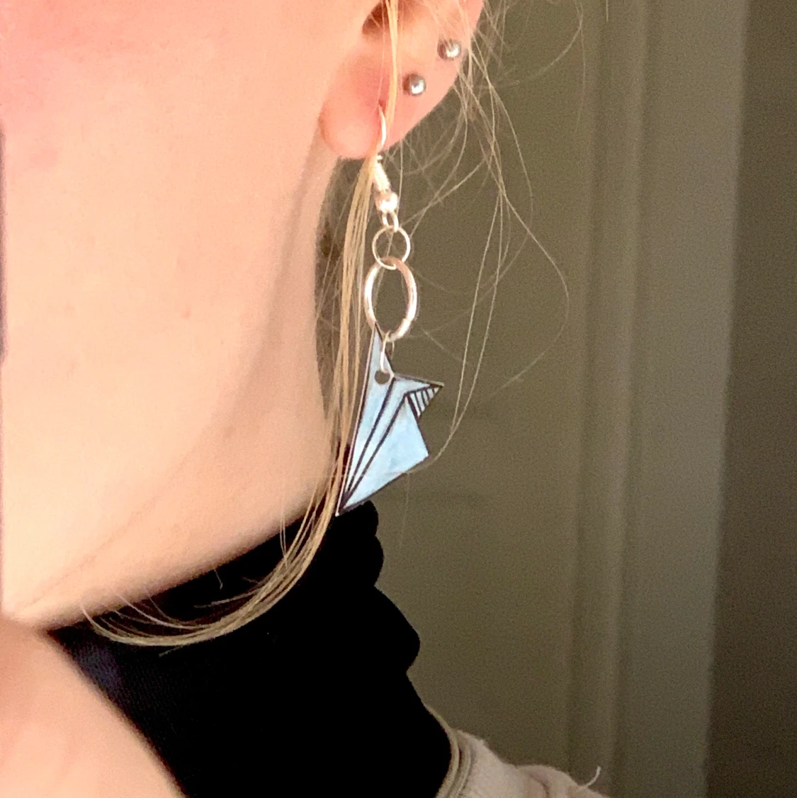 Paper planes blåa örhängen  - 90