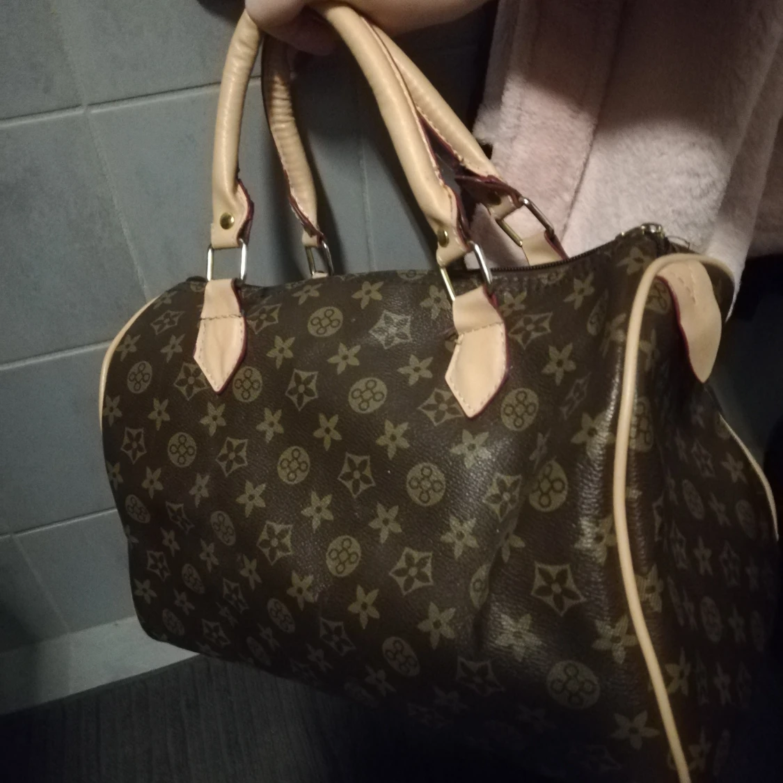 "Luis vuitton" väska  - 91