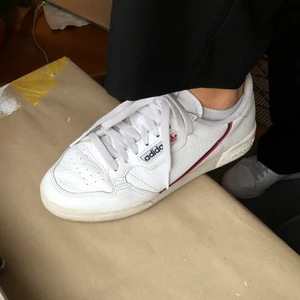 Adidas Continental Stl 38 - Använd ett par gånger. 