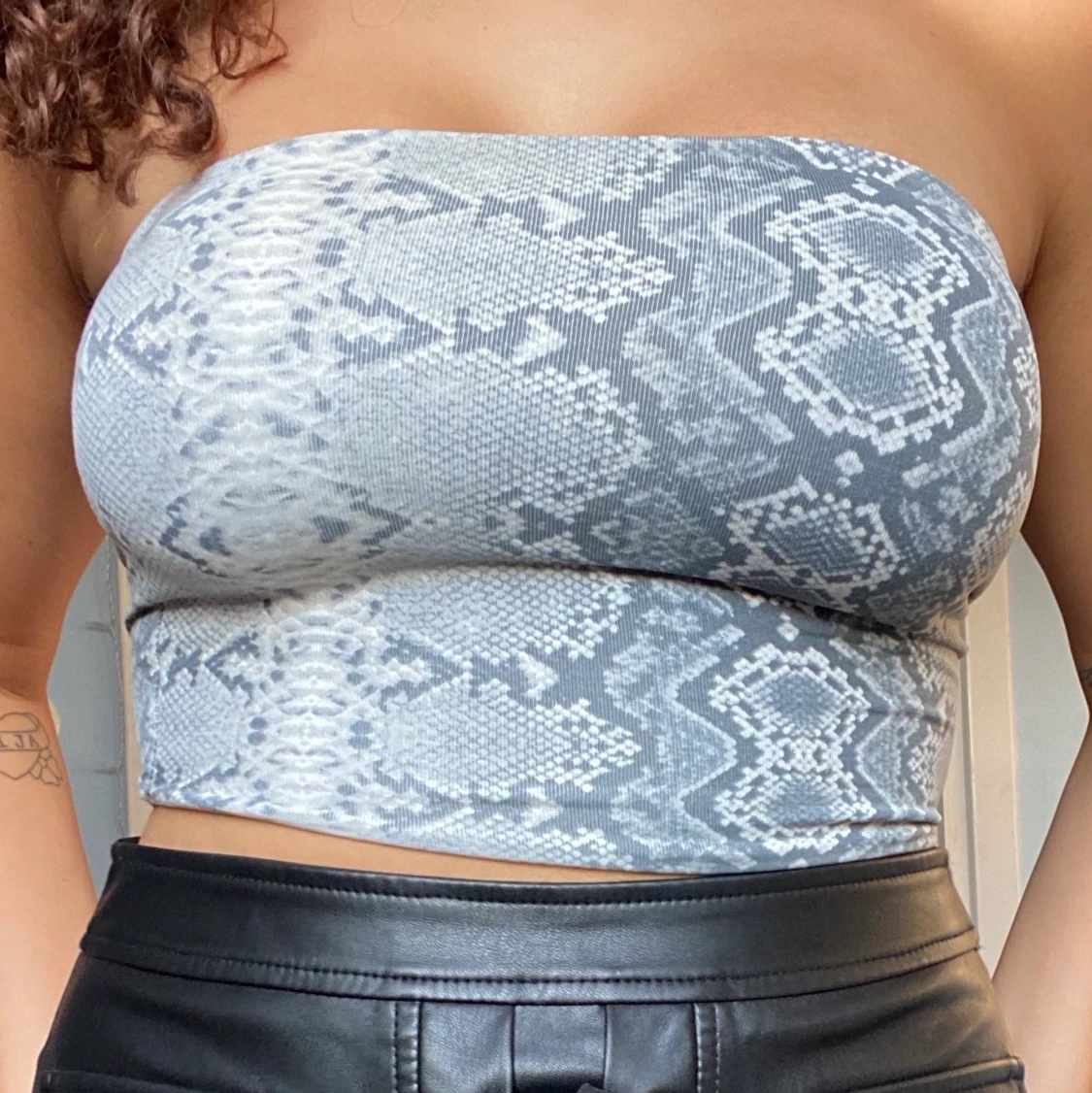 Ormmönstrad topp🐉