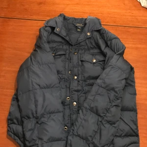 Ralph Lauren Höstjacka - Har två av denna Ralph lauren jacka som passar dig mellan 160-175!