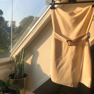 Jumper - Gullig jumper (klänning med shorts i)! Aldrig använd, lappen är kvar!! Skriv i meddelande om ni vill ha fler bilder eller är intresserade!! Frakt tillkommer💞💗