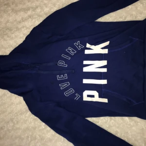  - Victorias secret hoodie i gott skick! Storlek XS :)