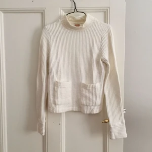  - Ribbstickad tröja från Zara