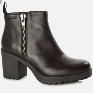  - Vagabond Grace svart, använda 3 gånger, 6cm klack