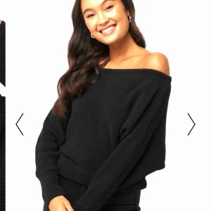 NA-KD stickad tröja - Helt ny och oanvänd stickad tröja från NA-KD. 