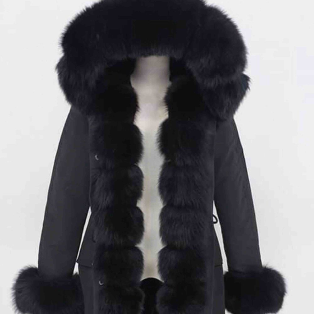 Använt jackan en vinter Storlek XS/S Pälsen är lite sliten vid armarna på undersidan annars är den i väldigt bra skick.. Jackor.