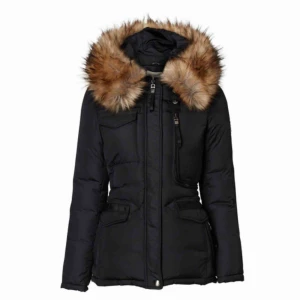  - Endast använd en vinter och är i nyskick inget fel med jackan eller annat även äkta päls som då är det som höjer priset jämfört med en som har fejkpäls (kan köpas utan pälsen) köptes för 4499kr