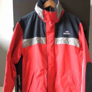  - Sebago jacka strl M skickas smidigt för 63kr spårbart paket 