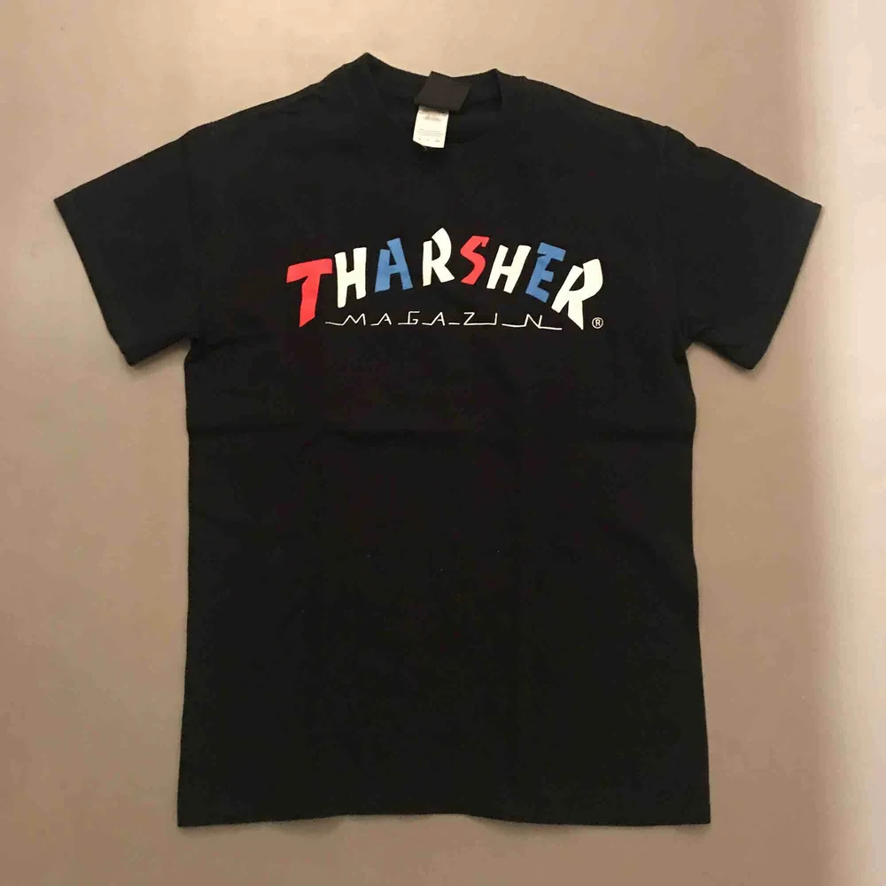 Thrasher tisha! 🔥🔥🔥 Bara använd inga flaw. T-shirts.