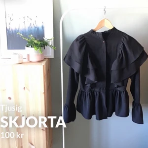 Skjorta från Gina Tricot  - Fin eller rättare sagt tjusig skjorta från Gina Tricot ! Knappt använd! 