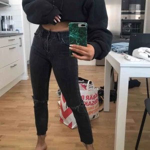  - Så fina jeans ifrån Crocker, fint skick och så bra passform!!! Frakt 50kr ☺️