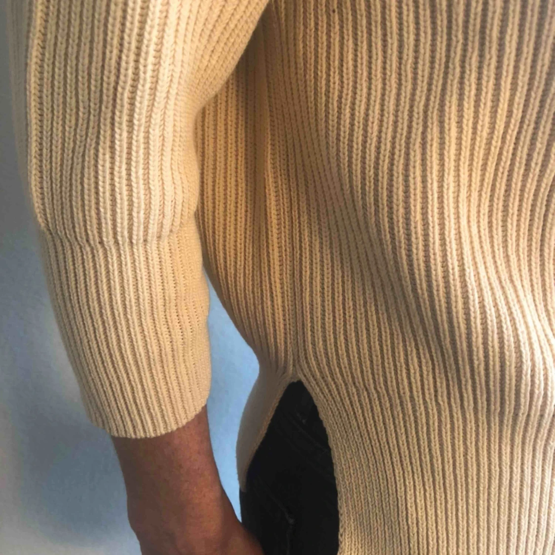 Krämvit stickad tröja - 91