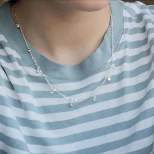 Halsband - Oanvänt halsband i bra skick! Frakt blir 11kr❤️📿