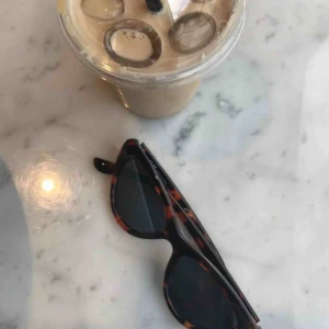  - Säljer mina favoritsolglasögon, snygga och trendiga cateye💓🥺