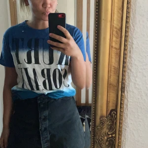 Kurt Cobain t-shirt!  - Kurt Cobain t-shirt  från forever 21! 