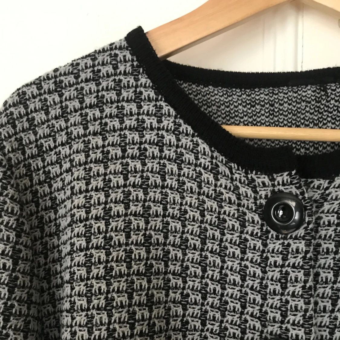 Mönstrad stickad kofta  - 91