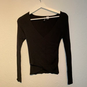 Svart omlott tröja - Omlott top ifrån HM