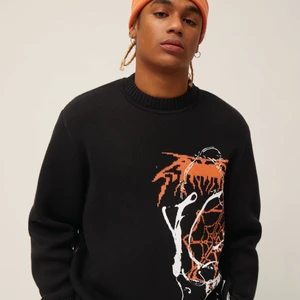 Stickad tröja - Oversized stickad tröja från weekday i perfekt skick, inköpt för 500kr för några månader sen, strl S men sitter som en M 