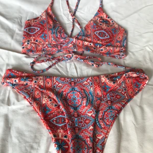❤️Röd bikini❤️ - Bikini från Shein, storleken stämmer bra✨ frakt: 44kr