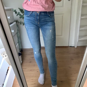 Jeans i storlek 36 från Zara!  - SÅ SNYGGA JEANS FRÅN ZARA!!🦋🦋🦋