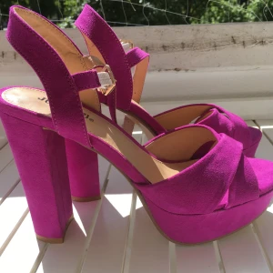 Nya - Jättefina oanvändna