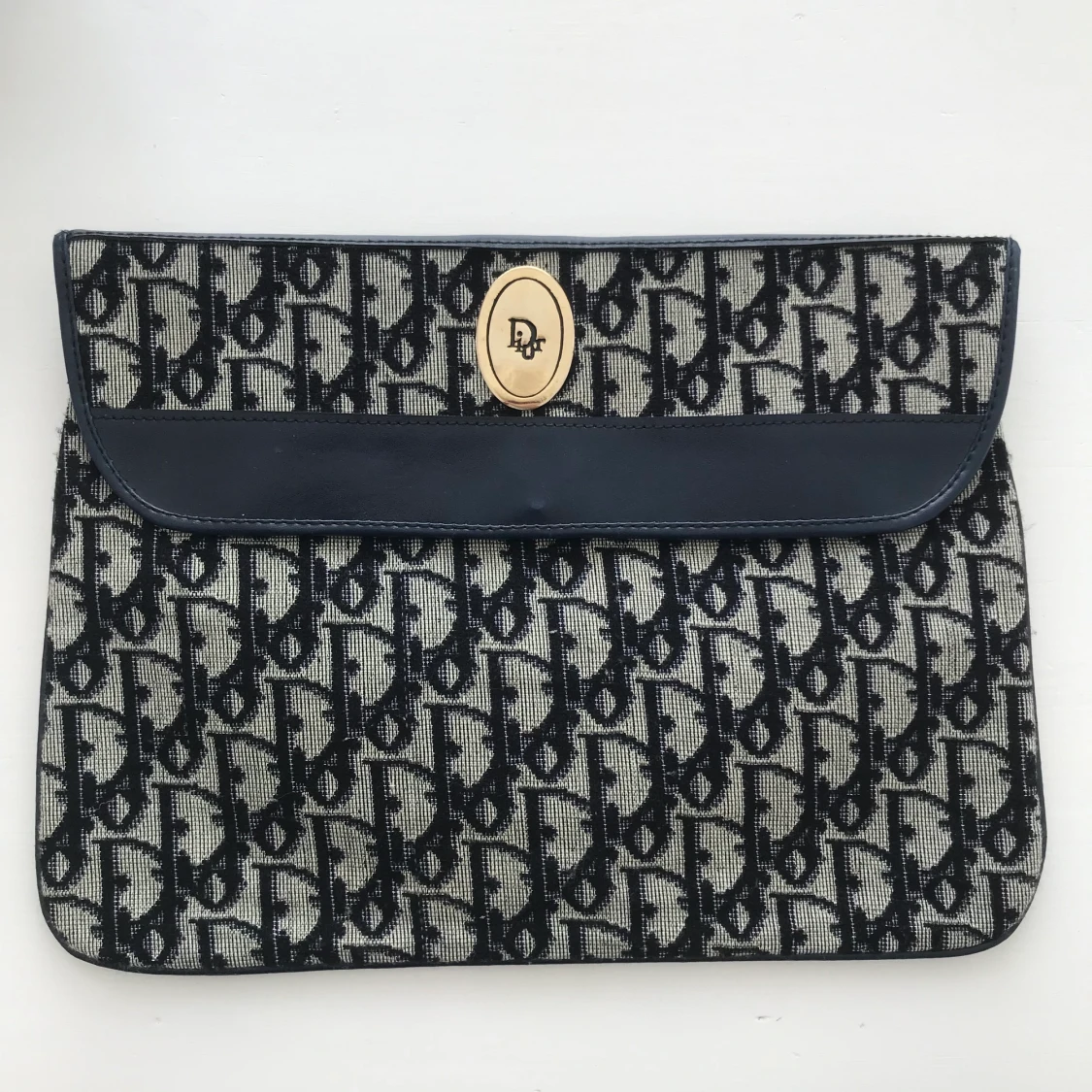 • clutch • ipad-fodral • väska •