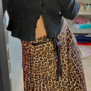 Plisserad långkjol🐆 - Söt kjol till sommarn😊