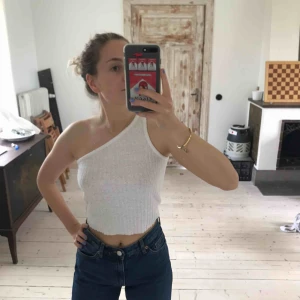  - Enaxlat linne från Zara som tyvärr kommit till alldeles för lite användning :( 