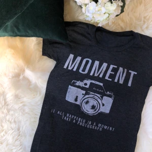 Tröja  - Superskön t-shirt. Storlek S. Frakt ingår i priset :) 