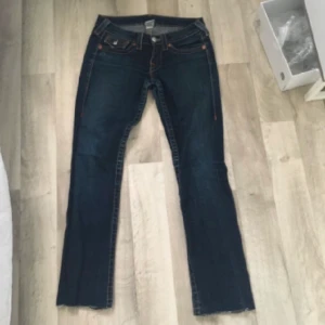 True Religion bootcut jeans - As snygga bootcut jeans från true religion!! 250kr inkl frskt