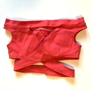 Sexig rosa topp - Köparen står för frakt!