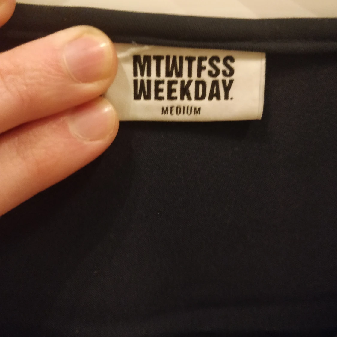 Mörkblå oversize topp från Weekday - 90